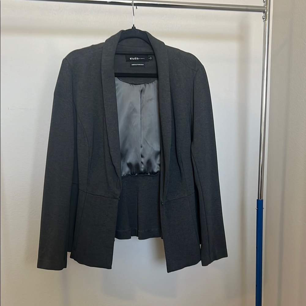 Studio by Torrid size 2 Gray Blazer